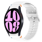 สายรัดนาฬิกาซิลิโคนลายเม็ดคลื่นเย็บพร้อมระบบปลดเร็ว สำหรับ Samsung Galaxy Watch 6 ขนาด 44 มม., สำหรับ Samsung Galaxy Watch 6 ขนาด 40 มม., สำหรับ Samsung Galaxy Watch 6 Classic ขนาด 43 มม., สำหรับ Samsung Galaxy Watch 5 Pro Golf Edition