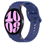 สายรัดนาฬิกาซิลิโคนลายเม็ดคลื่นเย็บพร้อมระบบปลดเร็ว สำหรับ Samsung Galaxy Watch 6 ขนาด 44 มม., สำหรับ Samsung Galaxy Watch 6 ขนาด 40 มม., สำหรับ Samsung Galaxy Watch 6 Classic ขนาด 43 มม., สำหรับ Samsung Galaxy Watch 5 Pro Golf Edition