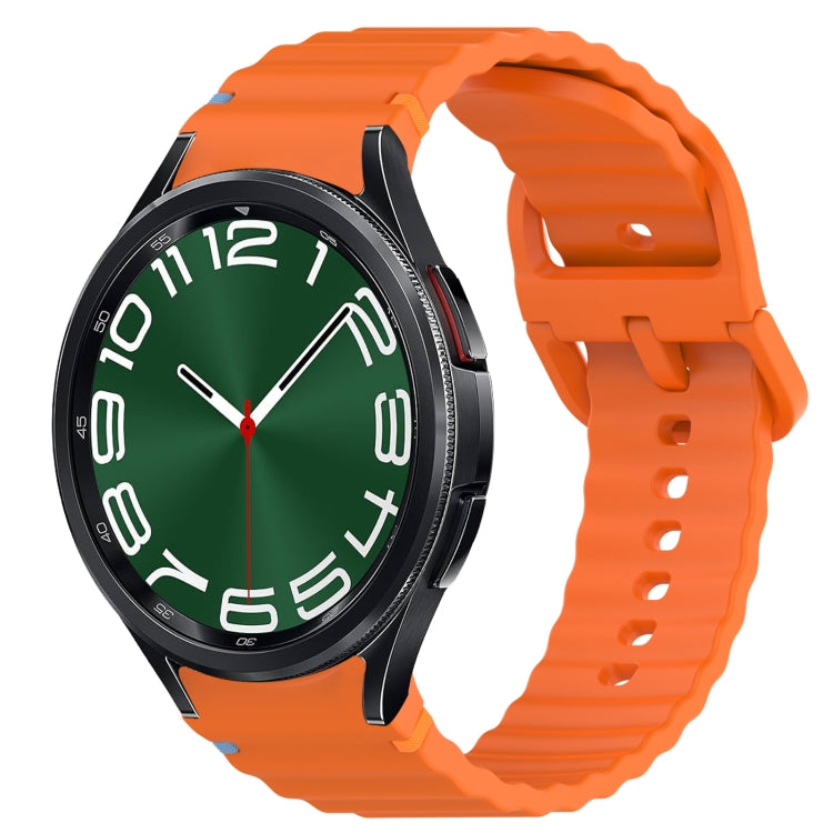 สายรัดนาฬิกาซิลิโคนลายเม็ดคลื่นเย็บพร้อมระบบปลดเร็ว สำหรับ Samsung Galaxy Watch FE ขนาด 40 มม., สำหรับ Samsung Galaxy Watch 7 ขนาด 44 มม., สำหรับ Samsung Galaxy Watch 7 ขนาด 40 มม., สำหรับ Samsung Galaxy Watch 6 Classic ขนาด 47 มม.