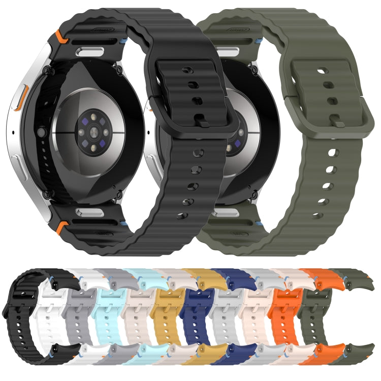 สายรัดนาฬิกาซิลิโคนลายเม็ดคลื่นเย็บพร้อมระบบปลดเร็ว สำหรับ Samsung Galaxy Watch 6 ขนาด 44 มม., สำหรับ Samsung Galaxy Watch 6 ขนาด 40 มม., สำหรับ Samsung Galaxy Watch 6 Classic ขนาด 43 มม., สำหรับ Samsung Galaxy Watch 5 Pro Golf Edition