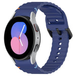 สายซิลิโคนลายเกรนคลื่นเย็บพร้อมบัคเคิลสีดำ สำหรับ Samsung Galaxy Watch 5 40 / 44 มม., สำหรับ Samsung Galaxy Watch 5 Pro, สำหรับ Samsung Galaxy Watch 4 40 / 44 มม., สำหรับ Samsung Galaxy Watch 4 Classic 42 / 46 มม.