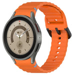 สายซิลิโคนลายเกรนคลื่นเย็บพร้อมบัคเคิลสีดำ สำหรับ Samsung Galaxy Watch 5 40 / 44 มม., สำหรับ Samsung Galaxy Watch 5 Pro, สำหรับ Samsung Galaxy Watch 4 40 / 44 มม., สำหรับ Samsung Galaxy Watch 4 Classic 42 / 46 มม.