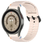 สายซิลิโคนลายเกรนคลื่นเย็บพร้อมบัคเคิลสีดำ สำหรับ Samsung Galaxy Watch 5 40 / 44 มม., สำหรับ Samsung Galaxy Watch 5 Pro, สำหรับ Samsung Galaxy Watch 4 40 / 44 มม., สำหรับ Samsung Galaxy Watch 4 Classic 42 / 46 มม.