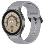 สายซิลิโคนลายเกรนคลื่นเย็บพร้อมบัคเคิลสีดำ สำหรับ Samsung Galaxy Watch 5 40 / 44 มม., สำหรับ Samsung Galaxy Watch 5 Pro, สำหรับ Samsung Galaxy Watch 4 40 / 44 มม., สำหรับ Samsung Galaxy Watch 4 Classic 42 / 46 มม.