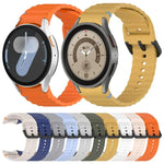 สายซิลิโคนลายเกรนคลื่นเย็บพร้อมบัคเคิลสีดำ สำหรับ Samsung Galaxy Watch 5 40 / 44 มม., สำหรับ Samsung Galaxy Watch 5 Pro, สำหรับ Samsung Galaxy Watch 4 40 / 44 มม., สำหรับ Samsung Galaxy Watch 4 Classic 42 / 46 มม.