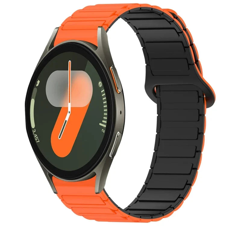 สายรัดนาฬิกาซิลิโคนหัวเข็มขัดแม่เหล็กสองสี สำหรับ Samsung Galaxy Watch 7 40 / 44 มม.