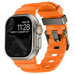 สายรัดนาฬิกาซิลิโคนหนาหัวเข็มขัดสีเทา Wild Path สำหรับ Apple Watch 46 มม. / 49 มม. / 45 มม. / 44 มม.