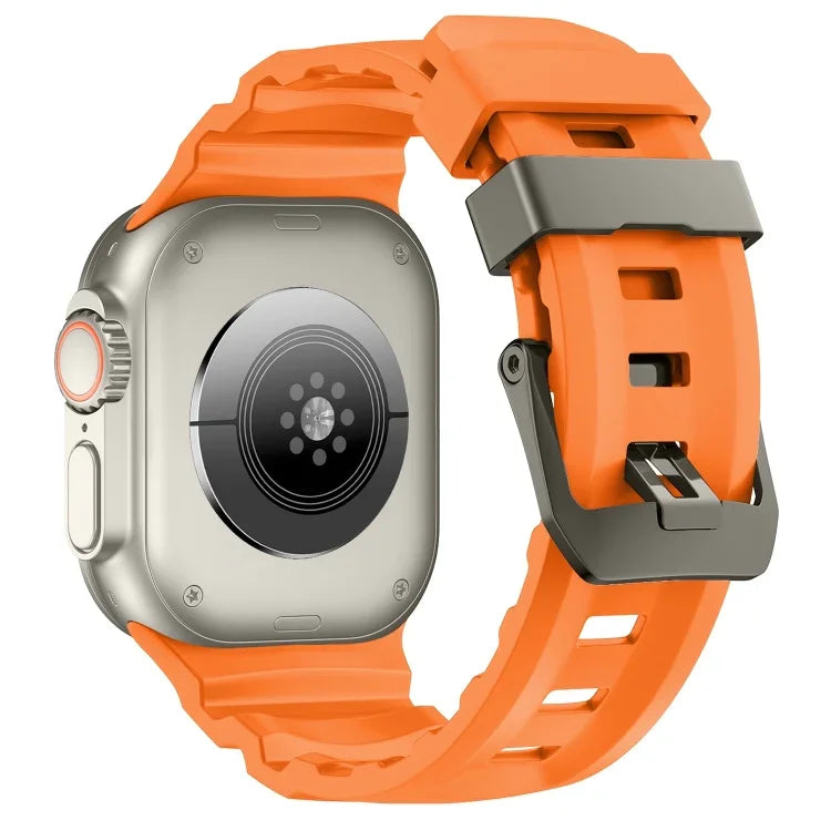 สายรัดนาฬิกาซิลิโคนหนาหัวเข็มขัดสีเทา Wild Path สำหรับ Apple Watch 46 มม. / 49 มม. / 45 มม. / 44 มม.