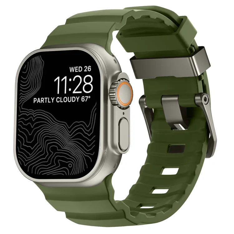 สายรัดนาฬิกาซิลิโคนหนาหัวเข็มขัดสีเทา Wild Path สำหรับ Apple Watch 46 มม. / 49 มม. / 45 มม. / 44 มม.