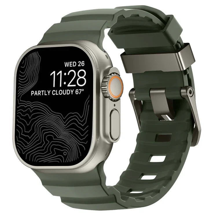 สายรัดนาฬิกาซิลิโคนหนาหัวเข็มขัดสีเทา Wild Path สำหรับ Apple Watch 46 มม. / 49 มม. / 45 มม. / 44 มม.