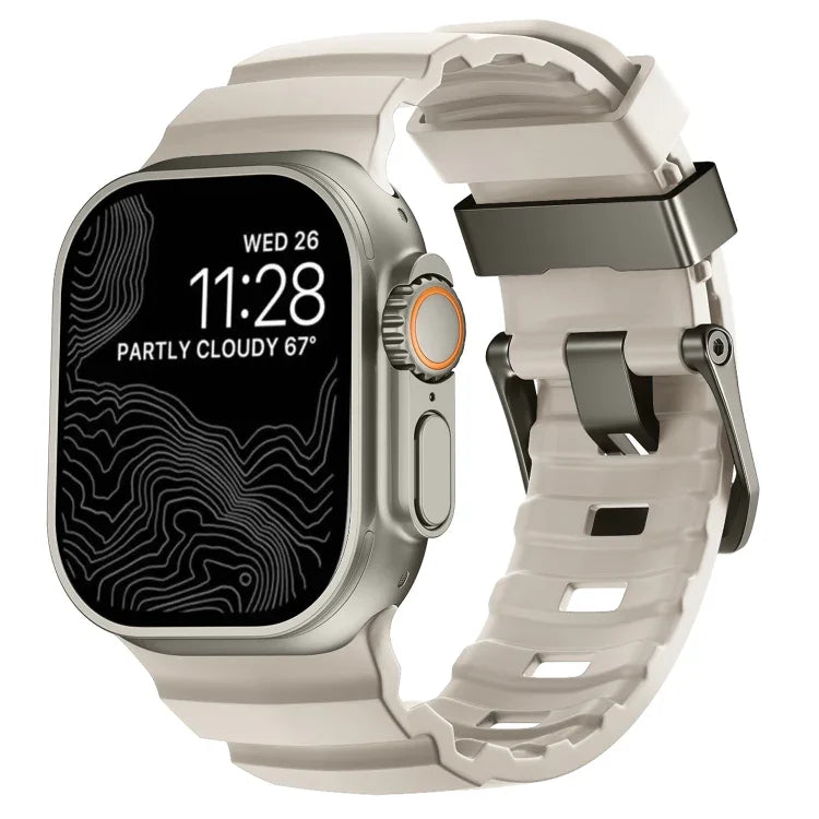 สายรัดนาฬิกาซิลิโคนหนาหัวเข็มขัดสีเทา Wild Path สำหรับ Apple Watch 46 มม. / 49 มม. / 45 มม. / 44 มม.