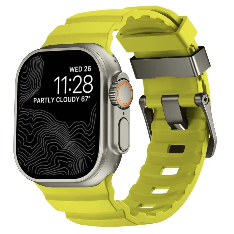 สายรัดนาฬิกาซิลิโคนหนาหัวเข็มขัดสีเทา Wild Path สำหรับ Apple Watch 46 มม. / 49 มม. / 45 มม. / 44 มม.
