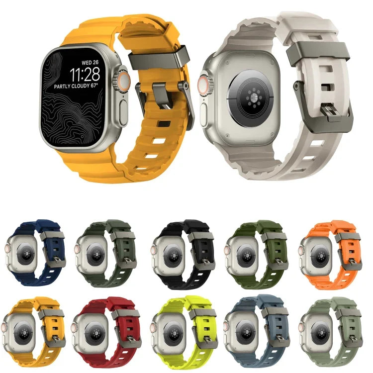 สายรัดนาฬิกาซิลิโคนหนาหัวเข็มขัดสีเทา Wild Path สำหรับ Apple Watch 46 มม. / 49 มม. / 45 มม. / 44 มม.