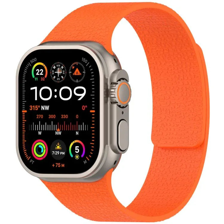 สายรัดนาฬิกาซิลิโคนแม่เหล็กลายลิ้นจี่ สำหรับ Apple Watch 46 มม. / 49 มม. / 45 มม. / 44 มม. และ Apple Watch 42 มม. / 41 มม. / 40 มม. / 38 มม.