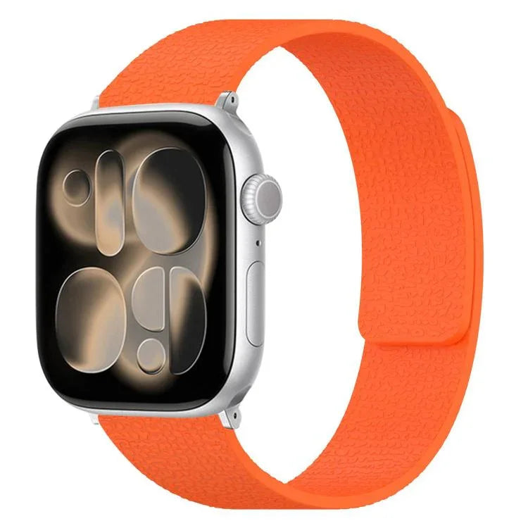 สายรัดนาฬิกาซิลิโคนแม่เหล็กลายลิ้นจี่ สำหรับ Apple Watch 46 มม. / 49 มม. / 45 มม. / 44 มม. และ Apple Watch 42 มม. / 41 มม. / 40 มม. / 38 มม.