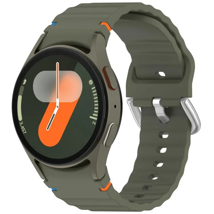 สายรัดนาฬิกาซิลิโคนลายคลื่นเย็บหัวเข็มขัดเงิน สำหรับ Samsung Galaxy Watch 7 40 / 44mm