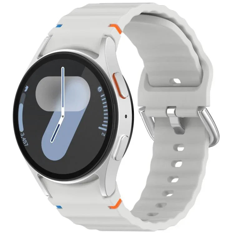 สายรัดนาฬิกาซิลิโคนลายคลื่นเย็บหัวเข็มขัดเงิน สำหรับ Samsung Galaxy Watch 7 40 / 44mm