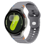 สายรัดนาฬิกาซิลิโคนลายคลื่นเย็บกลับหัวเข็มขัด 20mm สำหรับ Samsung Galaxy Watch 7 40mm / 44mm
