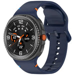 สายรัดนาฬิกาซิลิโคนสีเรียบเย็บขอบ สำหรับ Samsung Galaxy Watch8 / Watch8 Classic, S, M