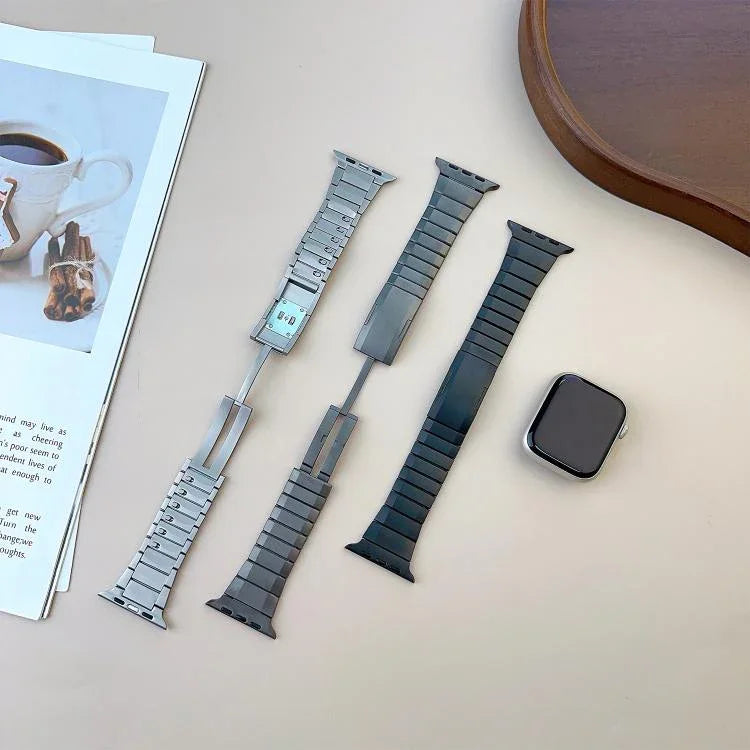 สายรัดนาฬิกาสแตนเลสสตีลถอดได้ข้างโค้ง สำหรับ Apple Watch ขนาด 46 มม. / 49 มม. / 45 มม. / 44 มม. สำหรับ Apple Watch ขนาด 42 มม. / 41 มม. / 40 มม. / 38 มม.