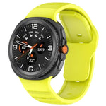 สายรัดนาฬิกาซิลิโคนลายจุดพร้อมหัวเข็มขัดปลดเร็ว สำหรับ Samsung Galaxy Watch8 / Watch8 Classic
