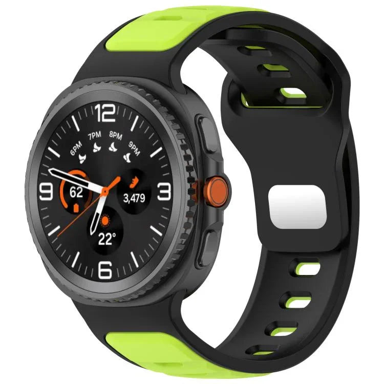 สายรัดนาฬิกาซิลิโคนสองสีแบบหัวเข็มขัดกลับด้าน สำหรับ Samsung Galaxy Watch8 / Watch8 Classic