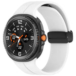 สายรัดนาฬิกาซิลิโคนหัวเข็มขัดแม่เหล็กพับได้ สำหรับ Samsung Galaxy Watch8 / Watch8 Classic