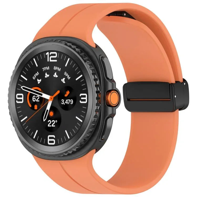 สายรัดนาฬิกาซิลิโคนหัวเข็มขัดแม่เหล็กพับได้ สำหรับ Samsung Galaxy Watch8 / Watch8 Classic