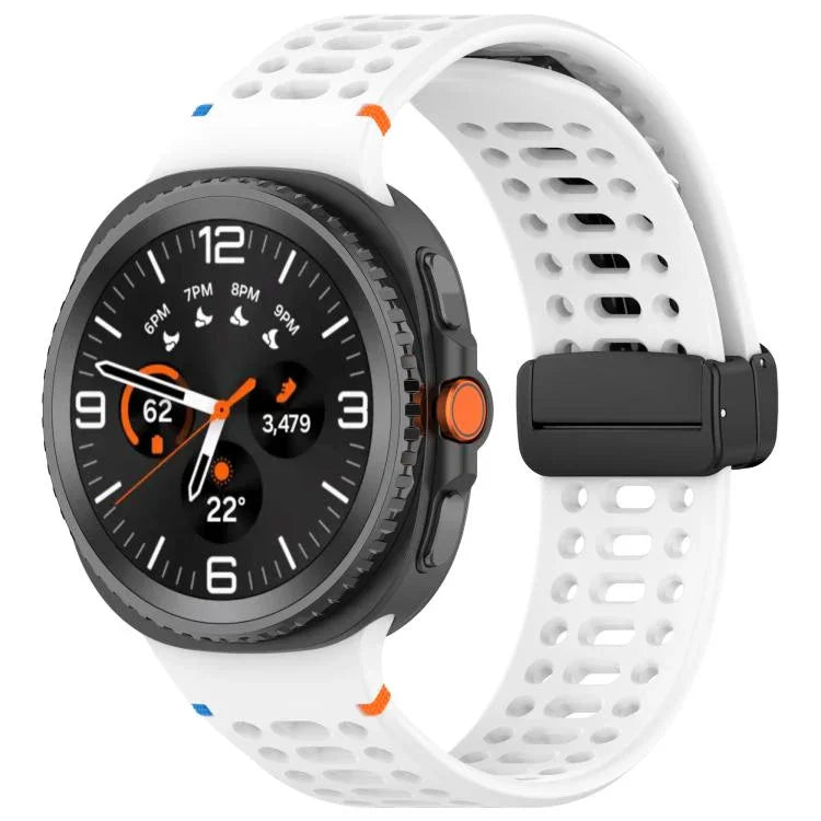 สายรัดนาฬิกาซิลิโคนเย็บระบายอากาศหัวเข็มขัดสีดำแม่เหล็ก สำหรับ Samsung Galaxy Watch8 / Watch8 Classic