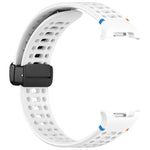 สายรัดนาฬิกาซิลิโคนเย็บระบายอากาศหัวเข็มขัดสีดำแม่เหล็ก สำหรับ Samsung Galaxy Watch8 / Watch8 Classic