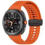 สายรัดนาฬิกาซิลิโคนเย็บระบายอากาศหัวเข็มขัดสีดำแม่เหล็ก สำหรับ Samsung Galaxy Watch8 / Watch8 Classic