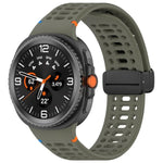 สายรัดนาฬิกาซิลิโคนเย็บระบายอากาศหัวเข็มขัดสีดำแม่เหล็ก สำหรับ Samsung Galaxy Watch8 / Watch8 Classic
