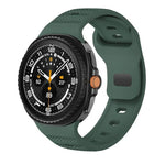 สายรัดนาฬิกาซิลิโคนหัวเข็มขัดสีดำลายจุด สำหรับ Samsung Galaxy Watch8 / Watch8 Classic