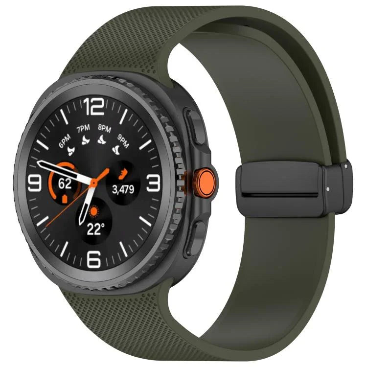 สายรัดนาฬิกาซิลิโคนหัวเข็มขัดแม่เหล็กลายสก็อตเล็ก สำหรับ Samsung Galaxy Watch8 / Watch8 Classic