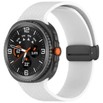 สายรัดนาฬิกาซิลิโคนหัวเข็มขัดแม่เหล็กลายสก็อตเล็ก สำหรับ Samsung Galaxy Watch8 / Watch8 Classic