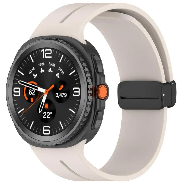 สายรัดนาฬิกาซิลิโคนหัวเข็มขัดแม่เหล็กพับได้ สำหรับ Samsung Galaxy Watch8 / Watch8 Classic