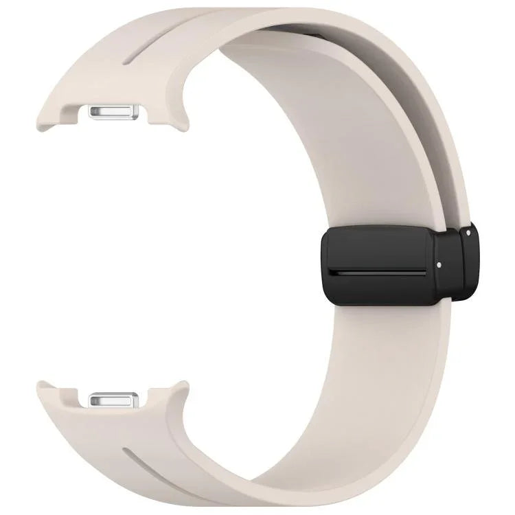 สายรัดนาฬิกาซิลิโคนหัวเข็มขัดแม่เหล็กพับได้ สำหรับ Samsung Galaxy Watch8 / Watch8 Classic