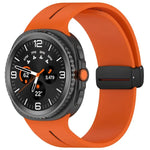 สายรัดนาฬิกาซิลิโคนหัวเข็มขัดแม่เหล็กพับได้ สำหรับ Samsung Galaxy Watch8 / Watch8 Classic