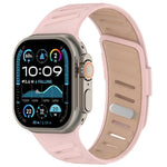 สายรัดนาฬิกาซิลิโคนสองสีระบายอากาศพร้อมหัวเข็มขัดเฉียง สำหรับ Apple Watch 46mm / 49mm / 45mm / 44mm