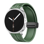 สายไนลอนซิลิโคนไฮบริดหัวเข็มขัดแม่เหล็กพับได้ สำหรับ Samsung Galaxy Watch8 / Watch8 Classic