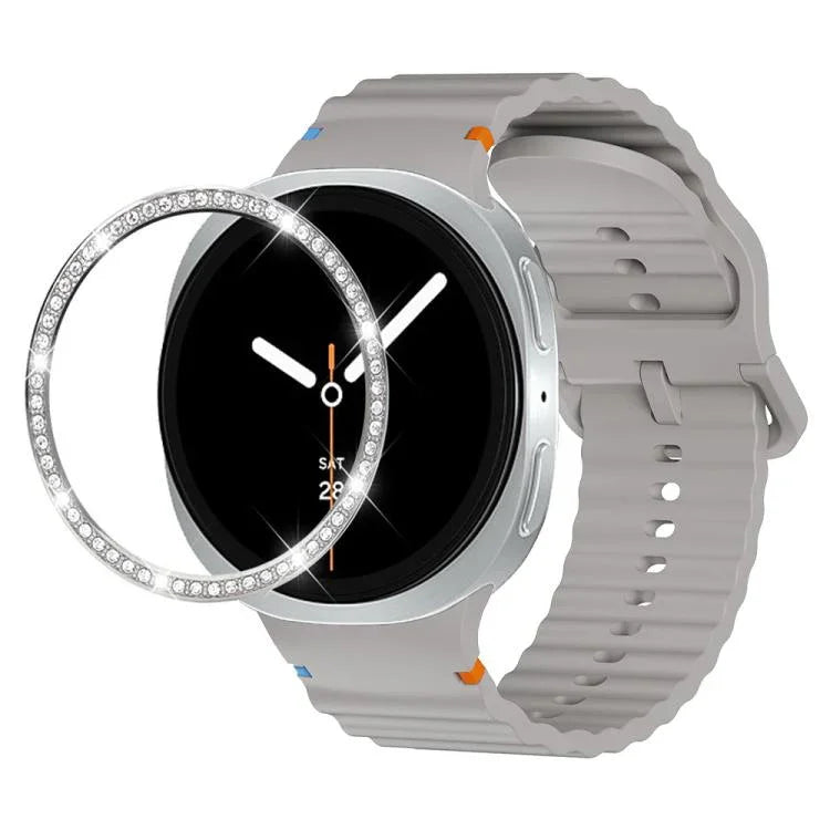 สายรัดนาฬิกาซิลิโคนขอบเพชรพร้อมหัวเข็มขัดสีเย็บลายคลื่น สำหรับ Samsung Galaxy Watch8 44 มม. และ 40 มม.