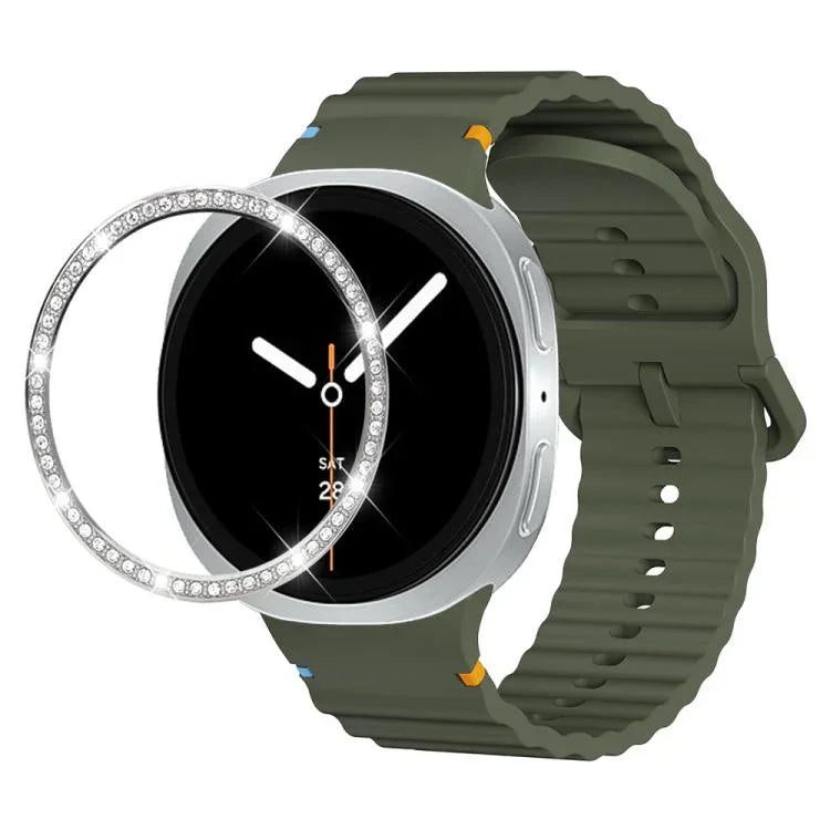 สายรัดนาฬิกาซิลิโคนขอบเพชรพร้อมหัวเข็มขัดสีเย็บลายคลื่น สำหรับ Samsung Galaxy Watch8 44 มม. และ 40 มม.