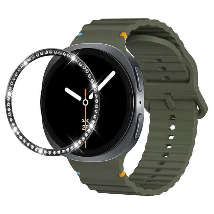 สายรัดนาฬิกาซิลิโคนขอบเพชรพร้อมหัวเข็มขัดสีเย็บลายคลื่น สำหรับ Samsung Galaxy Watch8 44 มม. และ 40 มม.