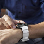 สายซิลิโคนกีฬาแบบหัวเข็มขัดสีดำ สำหรับ Samsung Galaxy Watch8 / Watch8 Classic