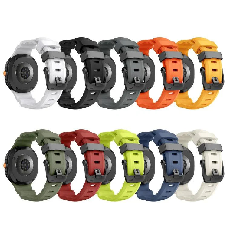 สายซิลิโคนกีฬาแบบหัวเข็มขัดสีดำ สำหรับ Samsung Galaxy Watch8 / Watch8 Classic