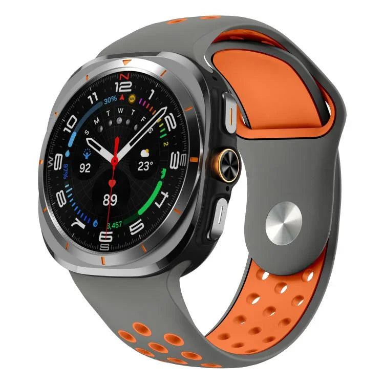 สายซิลิโคนหัวเข็มขัดกลับรูกลมสองสี สำหรับ Samsung Galaxy Watch Ultra 47mm / Ultra 2025