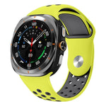 สายซิลิโคนหัวเข็มขัดกลับรูกลมสองสี สำหรับ Samsung Galaxy Watch Ultra 47mm / Ultra 2025