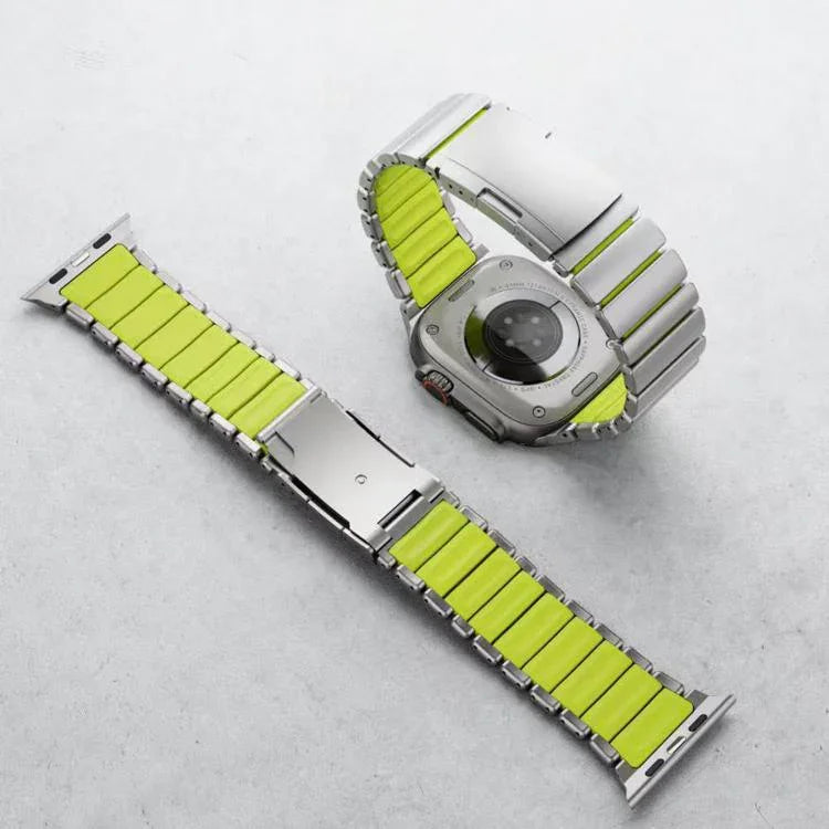 สายรัดนาฬิกาซิลิโคนโลหะไทเทเนียมสองสีพร้อมหัวเข็มขัดเต่า สำหรับ Apple Watch ขนาด 46 มม. / 49 มม. / 45 มม. / 44 มม.