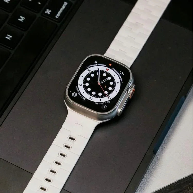 สายรัดนาฬิกาซิลิโคนแม่เหล็กหมุดเดี่ยวลายม้า สำหรับ Apple Watch 46 มม. / 49 มม. / 45 มม. / 44 มม.
