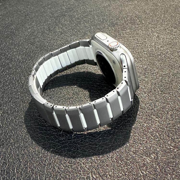 สายสแตนเลสสตีลสองโทนโค้งพร้อมหัวปลดล็อกด้านข้าง สำหรับ Apple Watch 49mm / 46mm / 45mm / 44mm, สำหรับ Apple Watch 42mm / 41mm / 40mm / 38mm